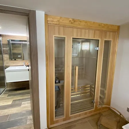 06ak3 - Private 1 Cap Marina